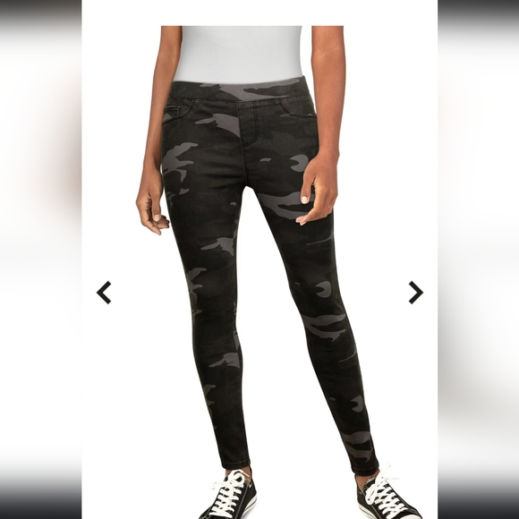 Natural Reflections Lucy REPREVE Pull-On Black Camo Jeggings for Ladies Size L - Picture 2 of 9